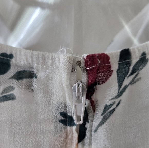 Trixxl Floral Spaghetti Strap Romper - Picture 4 of 6